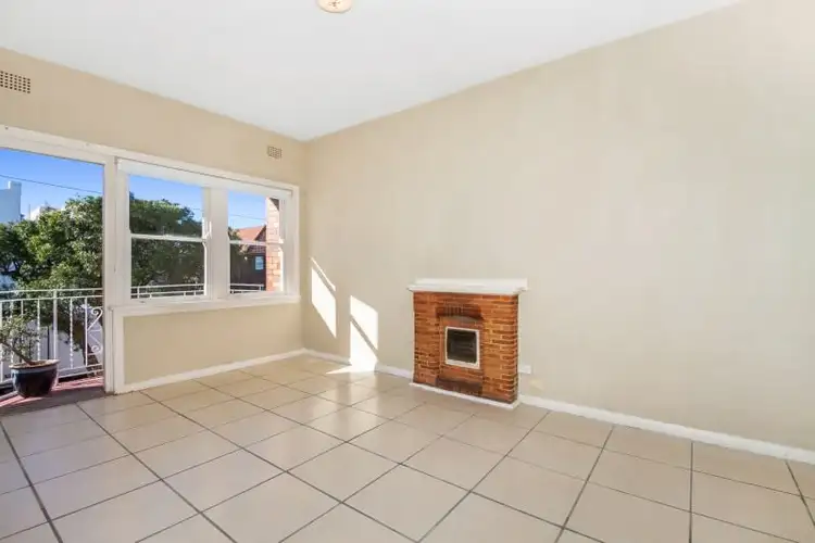 Third view of Homely apartment listing, 6/135 Sydney Road, Fairlight NSW 2094