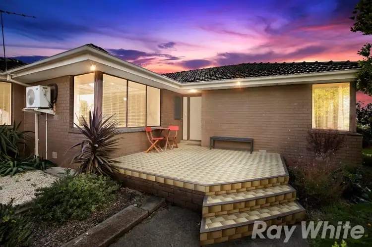 17 Barclay Drive, Cheltenham VIC 3192