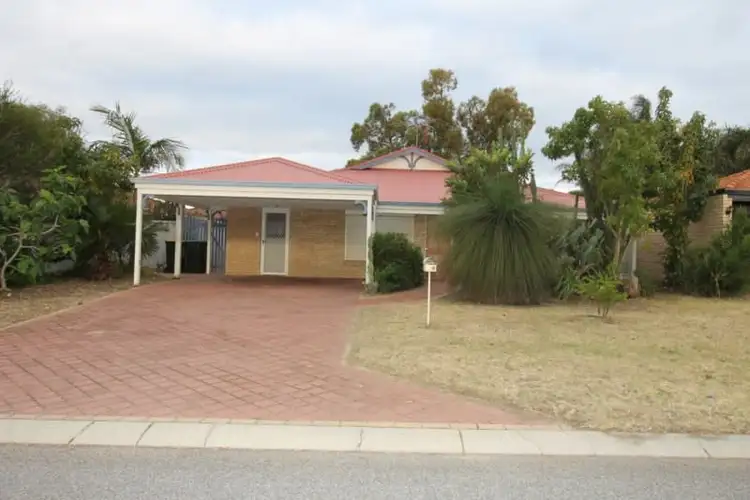 10 Pleasant Mews, Marangaroo WA 6064