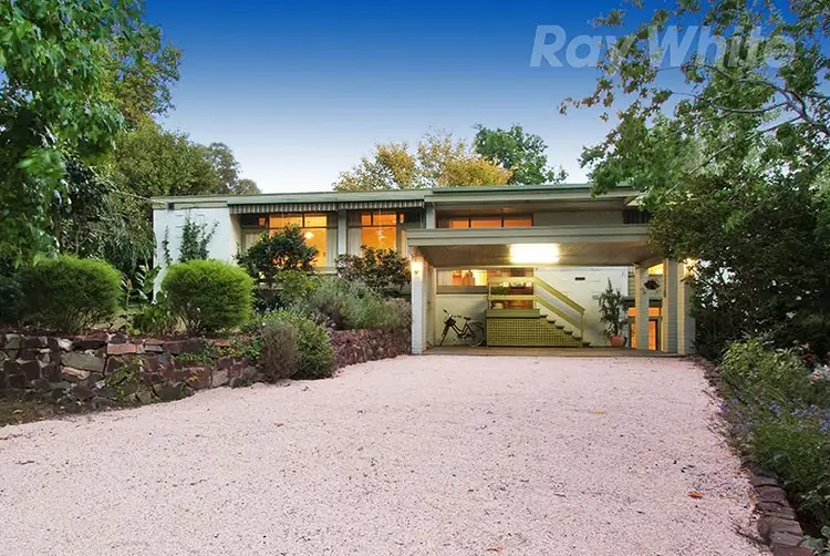 3 SHERWOOD Court, Croydon VIC 3136