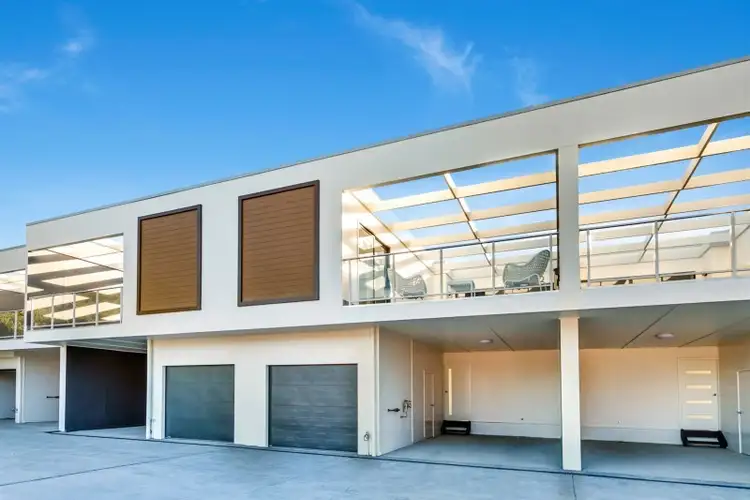 9/301 Princes Highway, Albion Park Rail NSW 2527