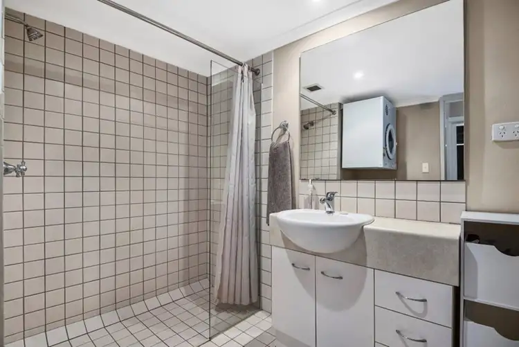 Sixth view of Homely unit listing, 11/126 Musgrave Street, Coolangatta QLD 4225