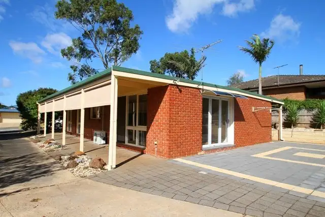 6 West Court, Cowes VIC 3922