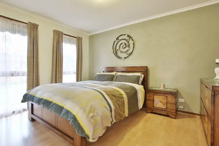 Seventh view of Homely house listing, 1 French Close, Mooroolbark VIC 3138
