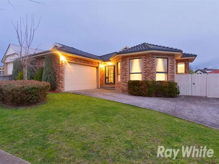 52 Kilcunda Drive, Rowville VIC 3178