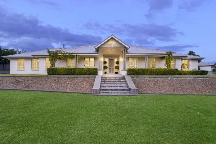 2 Susan Place, Raworth NSW 2321