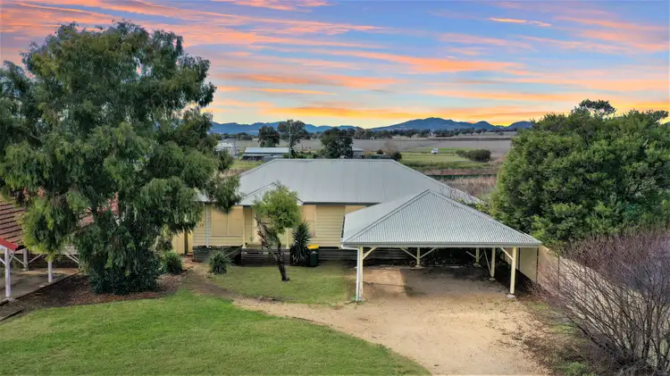 1 Robey Avenue, Quirindi NSW 2343