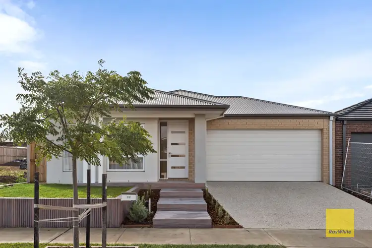 32 Garfield Drive, Armstrong Creek VIC 3217