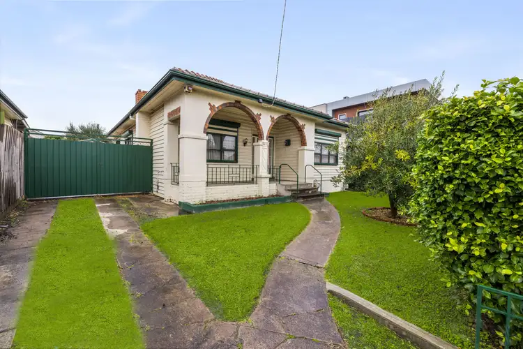 24 Melville Road, Brunswick West VIC 3055