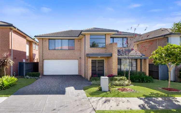 11 Matilda Lane, Glenfield NSW 2167