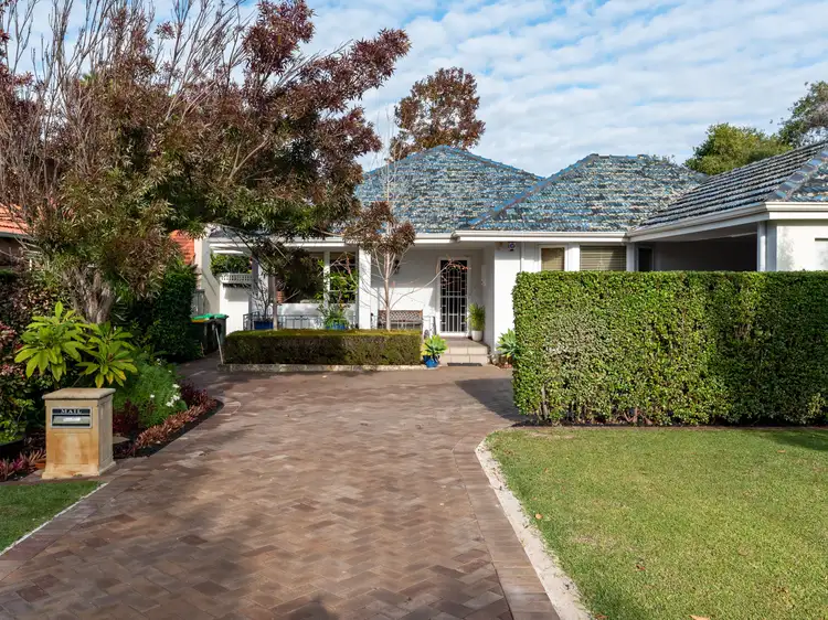 13 Woodlands Street, Menora WA 6050