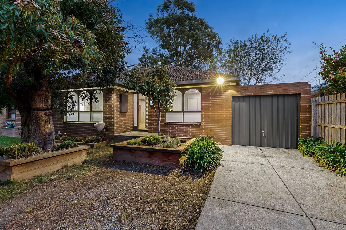 Main view of Homely unit listing, 2/17 Janice Road, Glen Waverley VIC 3150