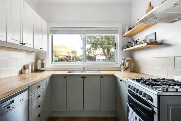 Fifth view of Homely house listing, 2 Anderson Street, Frankston VIC 3199