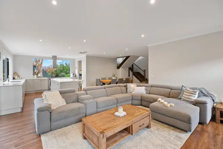 Fifth view of Homely house listing, 1b Lords Court, Lysterfield VIC 3156