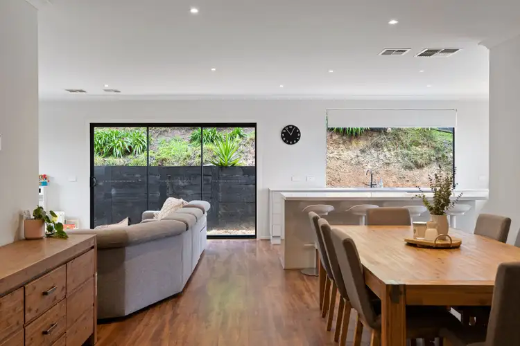 Sixth view of Homely house listing, 1b Lords Court, Lysterfield VIC 3156