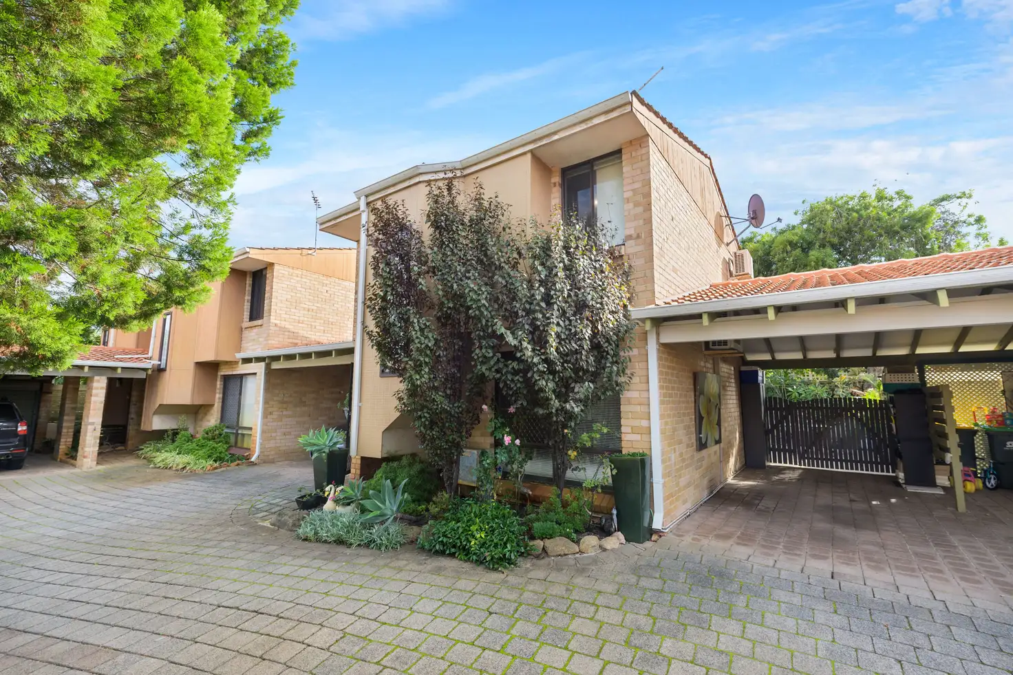 Main view of Homely townhouse listing, 9/23 Thurlow Avenue, Yokine WA 6060