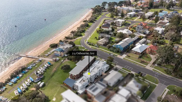 3/4 Osbourne Avenue, Cowes VIC 3922