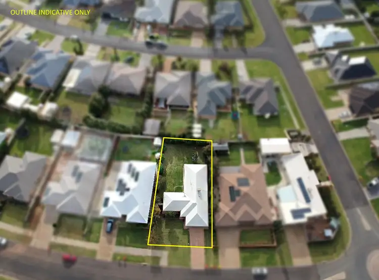 Second view of Homely house listing, 10 Gillmartin Drive, Griffith NSW 2680