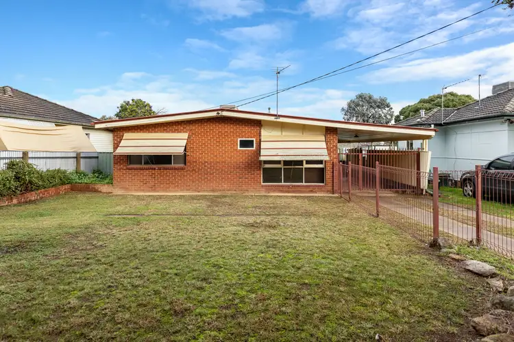 12 Manoora Avenue, Mount Austin NSW 2650