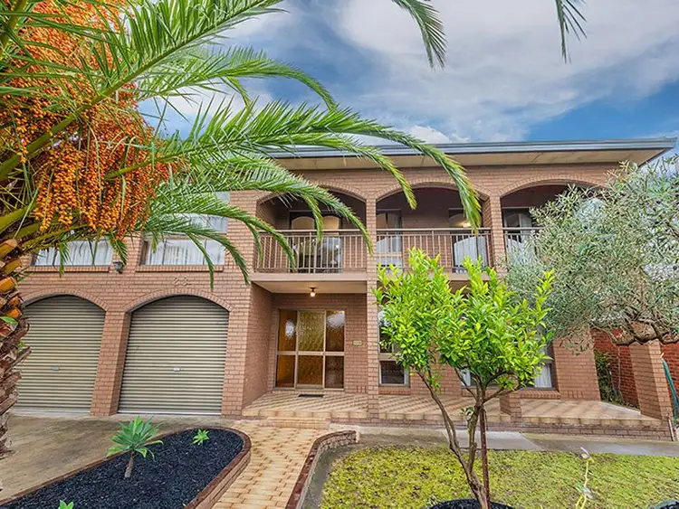 23 Newport Road, Clayton South VIC 3169