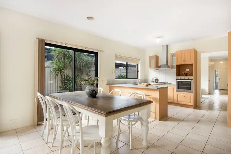 Fifth view of Homely house listing, 7 Benambra Close, Pakenham VIC 3810