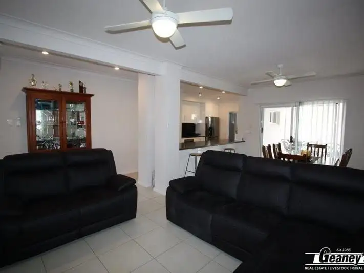 Fifth view of Homely unit listing, 1/52 Mary Street, Charters Towers City QLD 4820