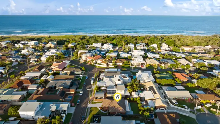 33 Coonang Crescent, Warana QLD 4575