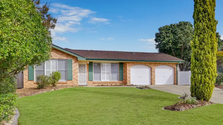 Second view of Homely house listing, 7 Angara Close, Kearns NSW 2558