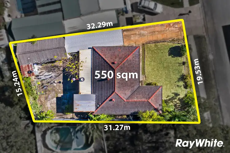 2 Sullivan Avenue, Lurnea NSW 2170