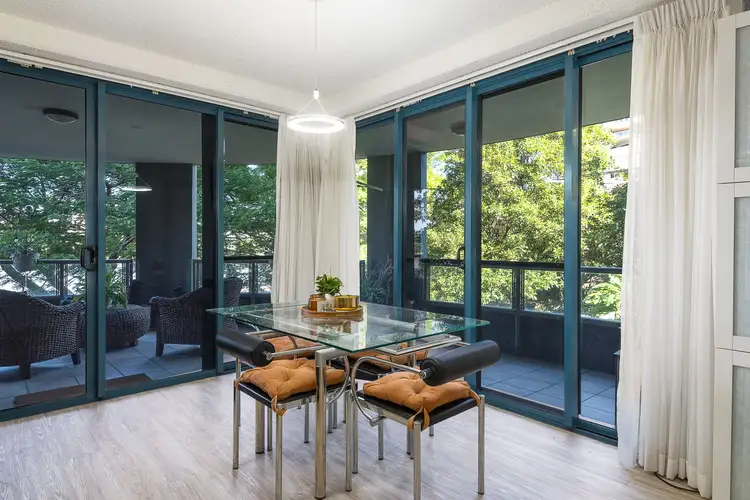 202/21 Patrick Lane, Toowong QLD 4066