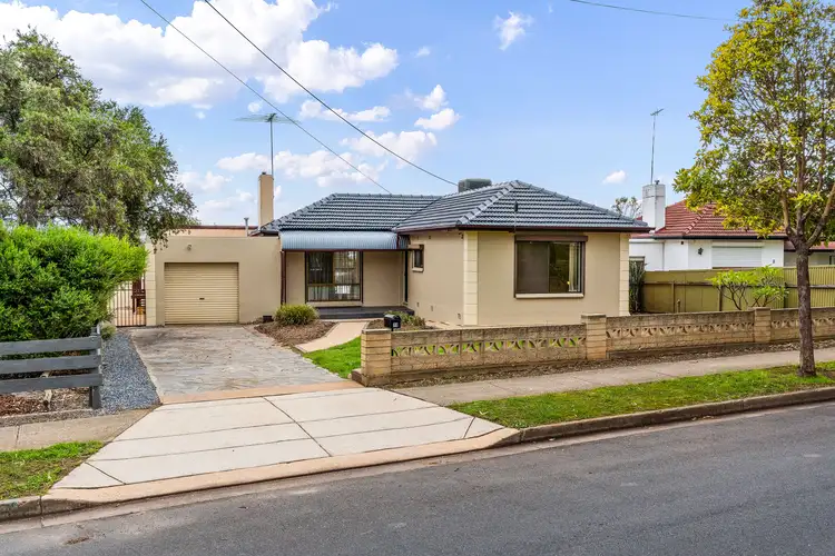 10 Clearview Crescent, Clearview SA 5085