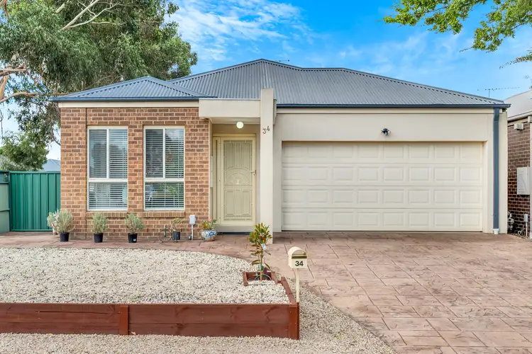 34 Fawkner Lane