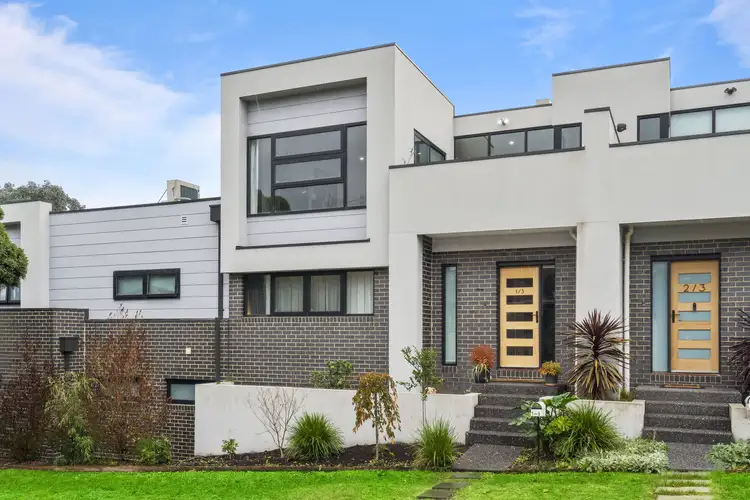 1/3 Banool Quadrant, Doncaster East VIC 3109