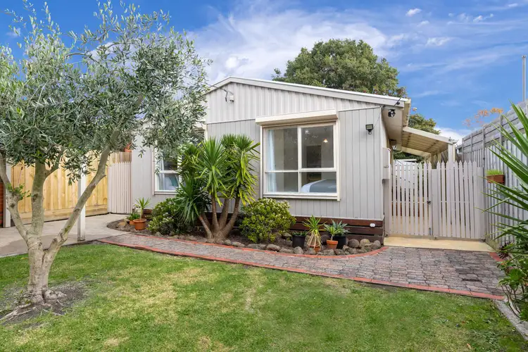 186 Seventh Avenue, Rosebud VIC 3939