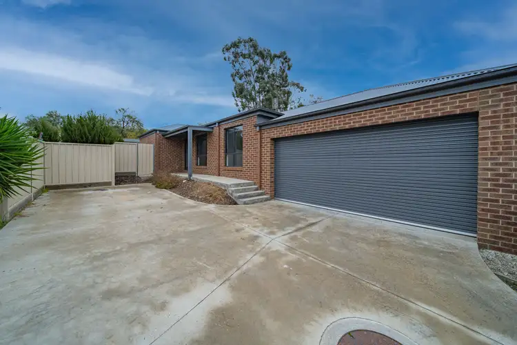 1C Lester Street
