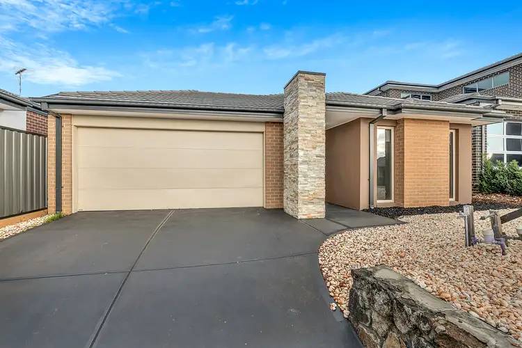 10 Montvale Drive