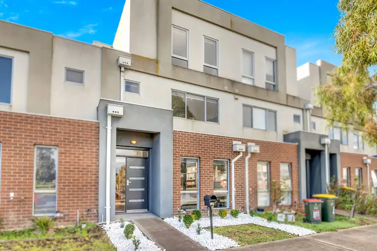 Second view of Homely house listing, 2/2 Marathon Boulevard, Craigieburn VIC 3064