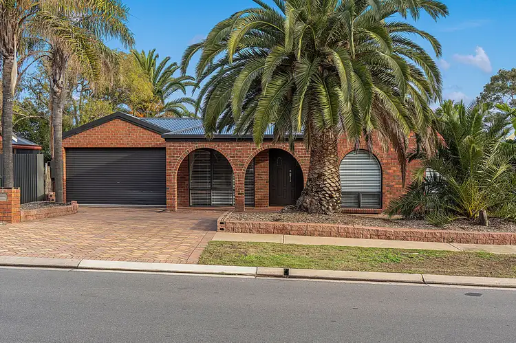 3 Settlers Drive, West Lakes SA 5021