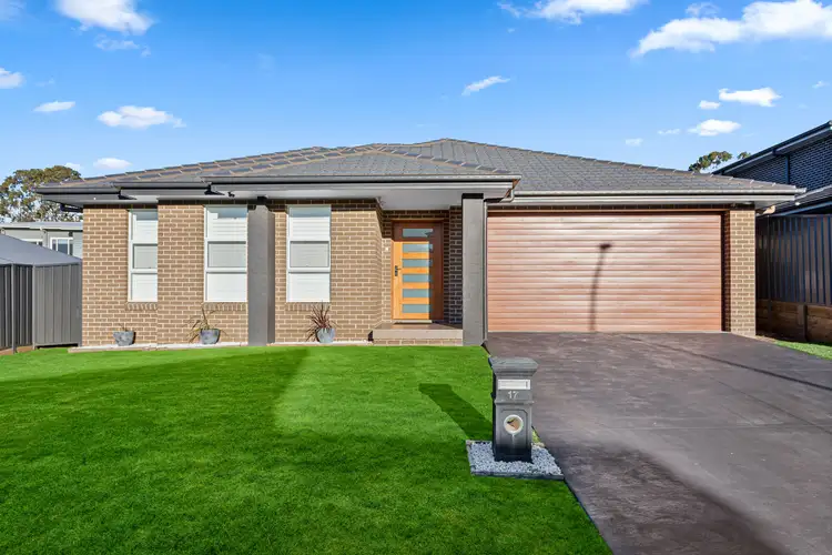 17 Holroyd Street, Albion Park NSW 2527
