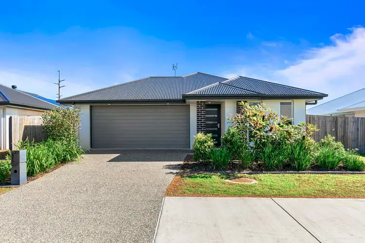 27 Oceanblue Boulevard, Pialba QLD 4655