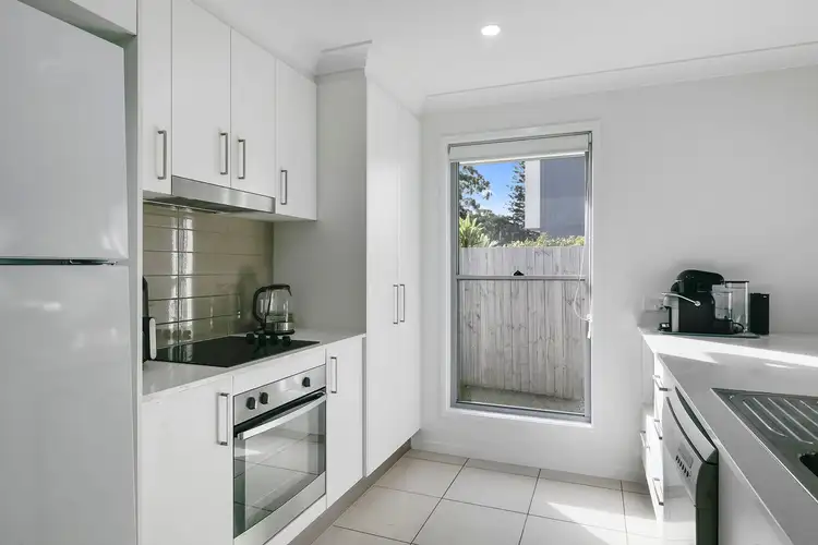 4 York Place, Mountain Creek QLD 4557