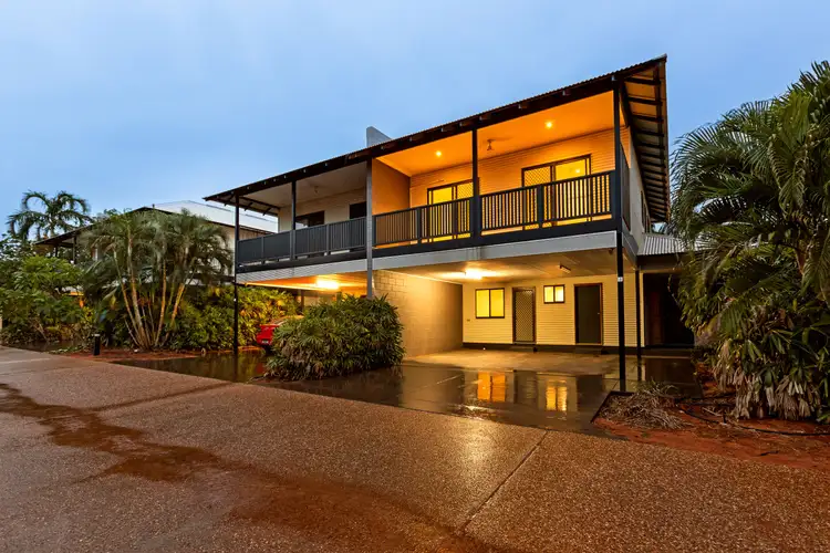 6 Ibis Way