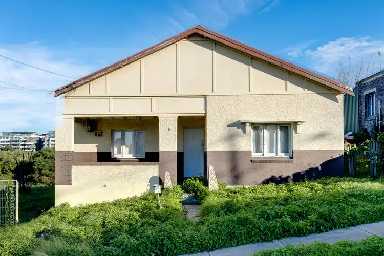 8 Unwin Street, Earlwood NSW 2206