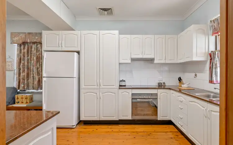Sixth view of Homely house listing, 2 Currawong Street, Ingleburn NSW 2565