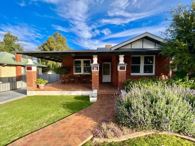 11 Rose Street, Parkes NSW 2870