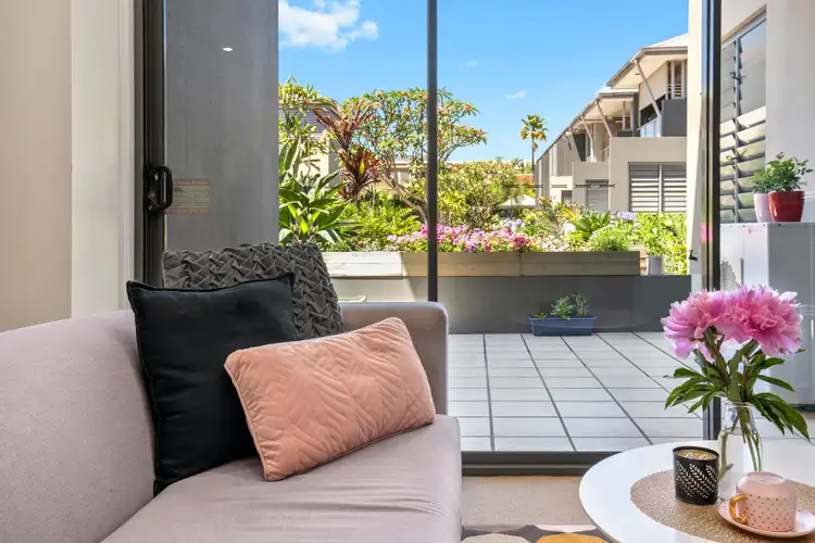 10/45 Bundall Road, Surfers Paradise QLD 4217