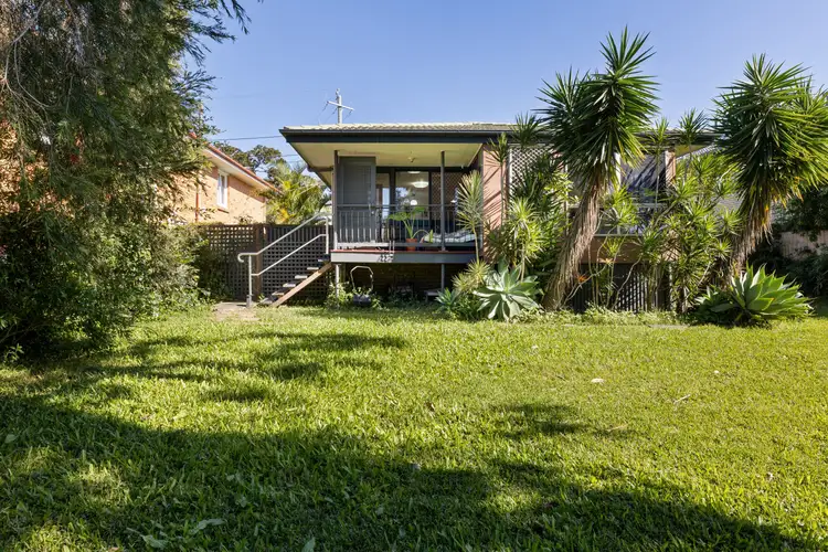 2291 Sandgate Road