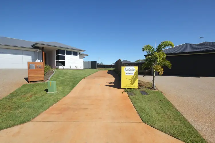 8 Bowerbird Court, Branyan QLD 4670
