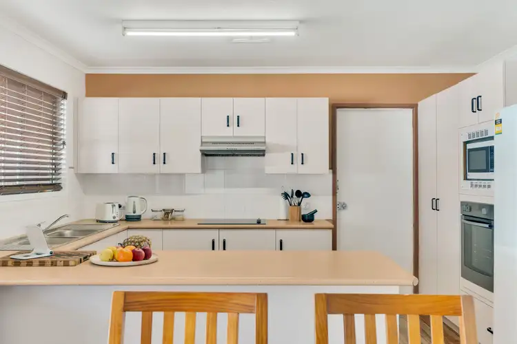 Fifth view of Homely house listing, 7 Barbara Court, Emerald QLD 4720
