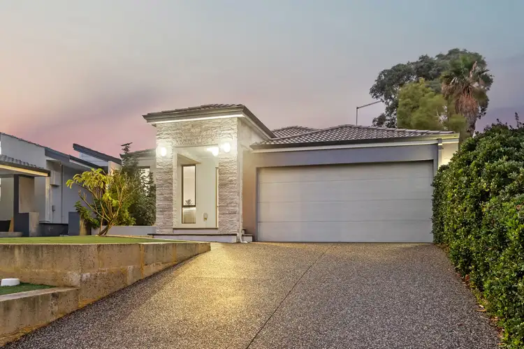 20B Mackay Way, Hillarys WA 6025